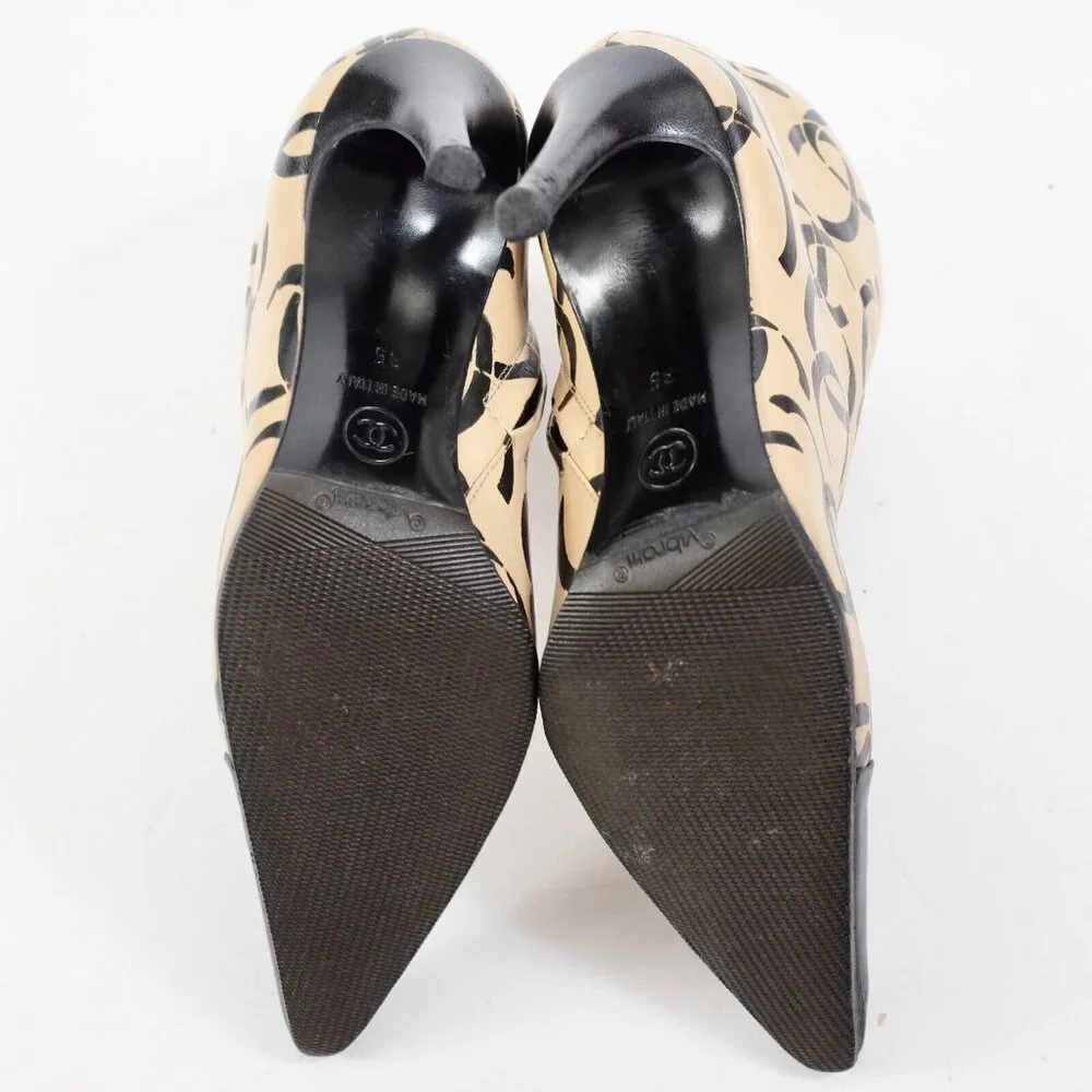 CHANEL Ankle Boots with Black and Cream Design - Picture 15 of 16